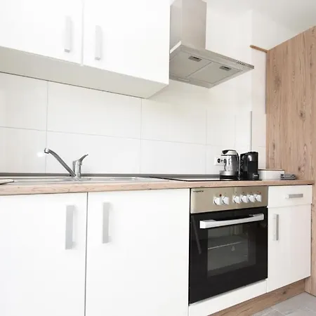 Air 5 Apartment *